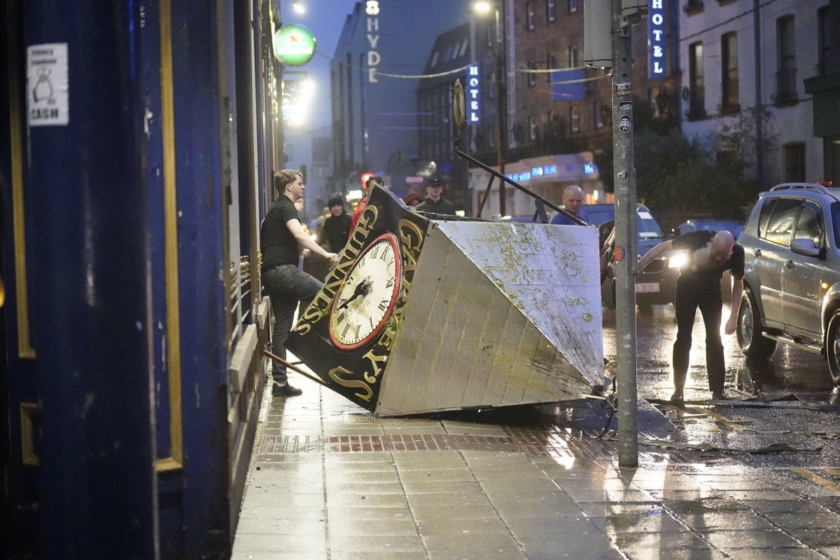 Tornado Terror Hits UK: 10-Hour Warning Issued As Brits Brace For 50mph Winds & Severe Lightning