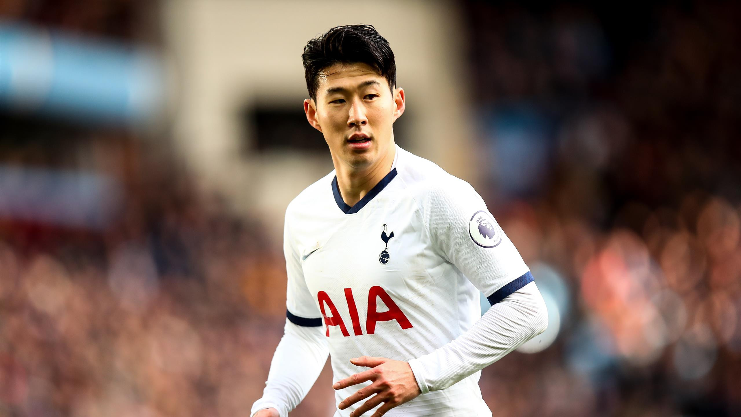 Tottenham Hotspur Demolish Everton 4-0: Son Heung-min Stars with Brace as Pickford Blunders