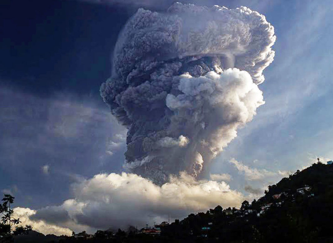 Toxic Gas Cloud from Icelandic Volcano Sweeps Across the UK: Should We Be Worried?