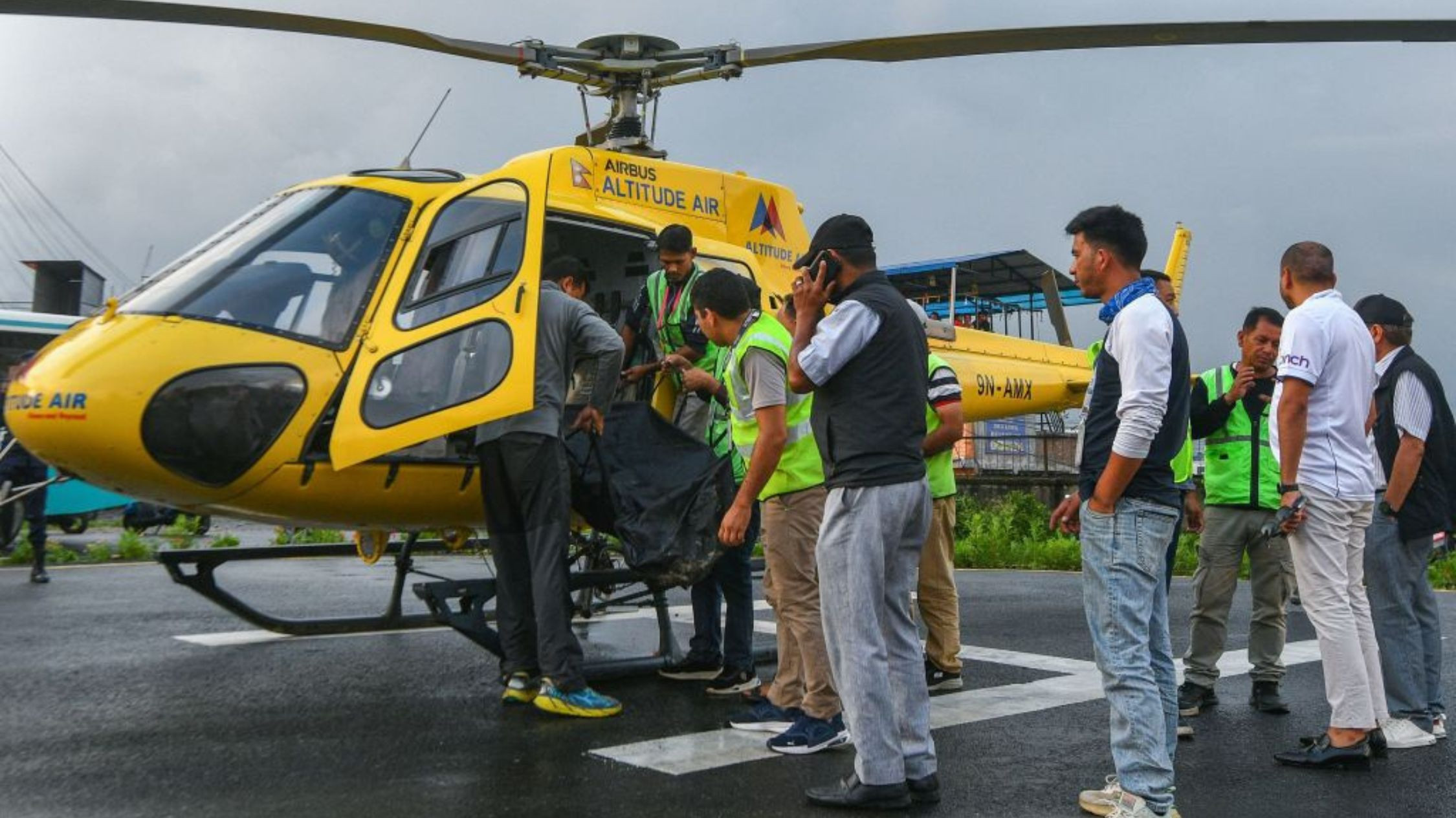 Tragic Helicopter Crash in La Vérendrye Wildlife Reserve Claims Three Lives