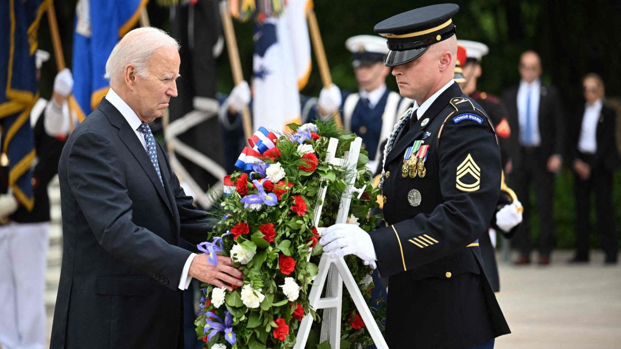 Trump Campaign Staff Allegedly ‘Verbally Abused and Pushed’ Arlington Cemetery Official During Wreath-Laying Ceremony