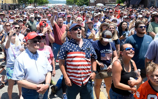 Trump Rally on Long Island Draws Thousands Amid Tight Security, False Bomb Reports