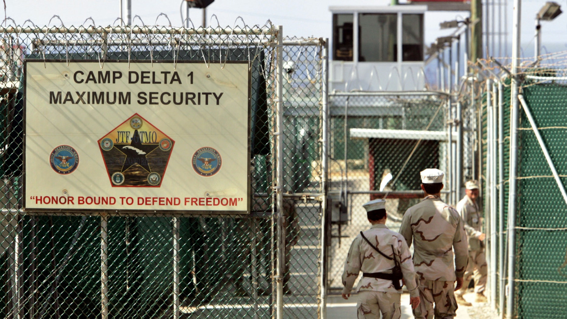 Trump's Shocking Plan: 30,000 Migrant Detention Center at Guantanamo Bay