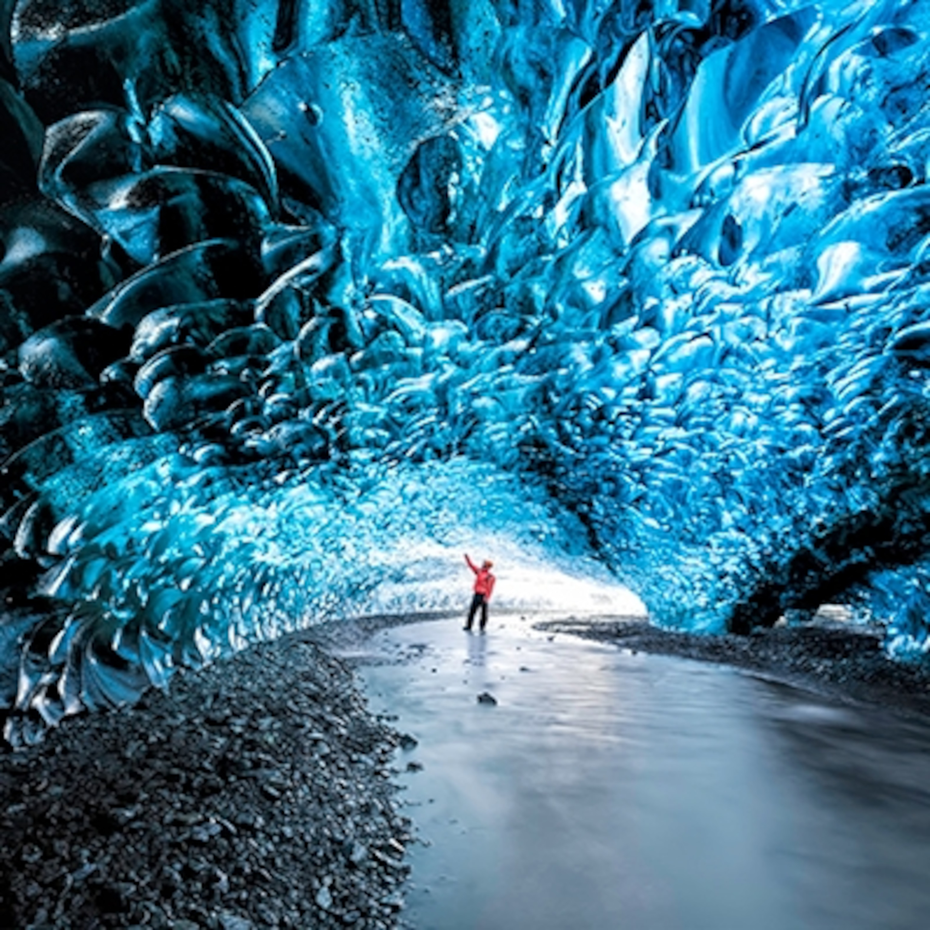 Two Missing, Two Injured After Ice Cave Collapse in Iceland Glacier