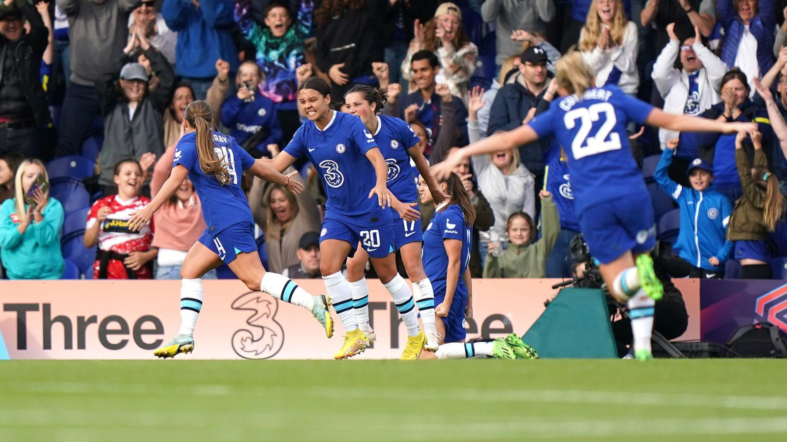 Unbeaten Streak on the Line! Chelsea vs. Man Utd: WSL Showdown!