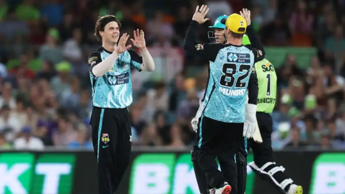 Unbelievable! Brisbane Heat's Stunning Comeback Victory Against Sydney Thunder in BBL Thriller