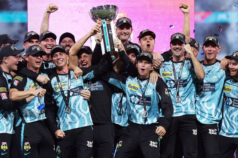 Unbelievable! Brisbane Heat's Stunning Comeback Victory Against Sydney Thunder in BBL Thriller