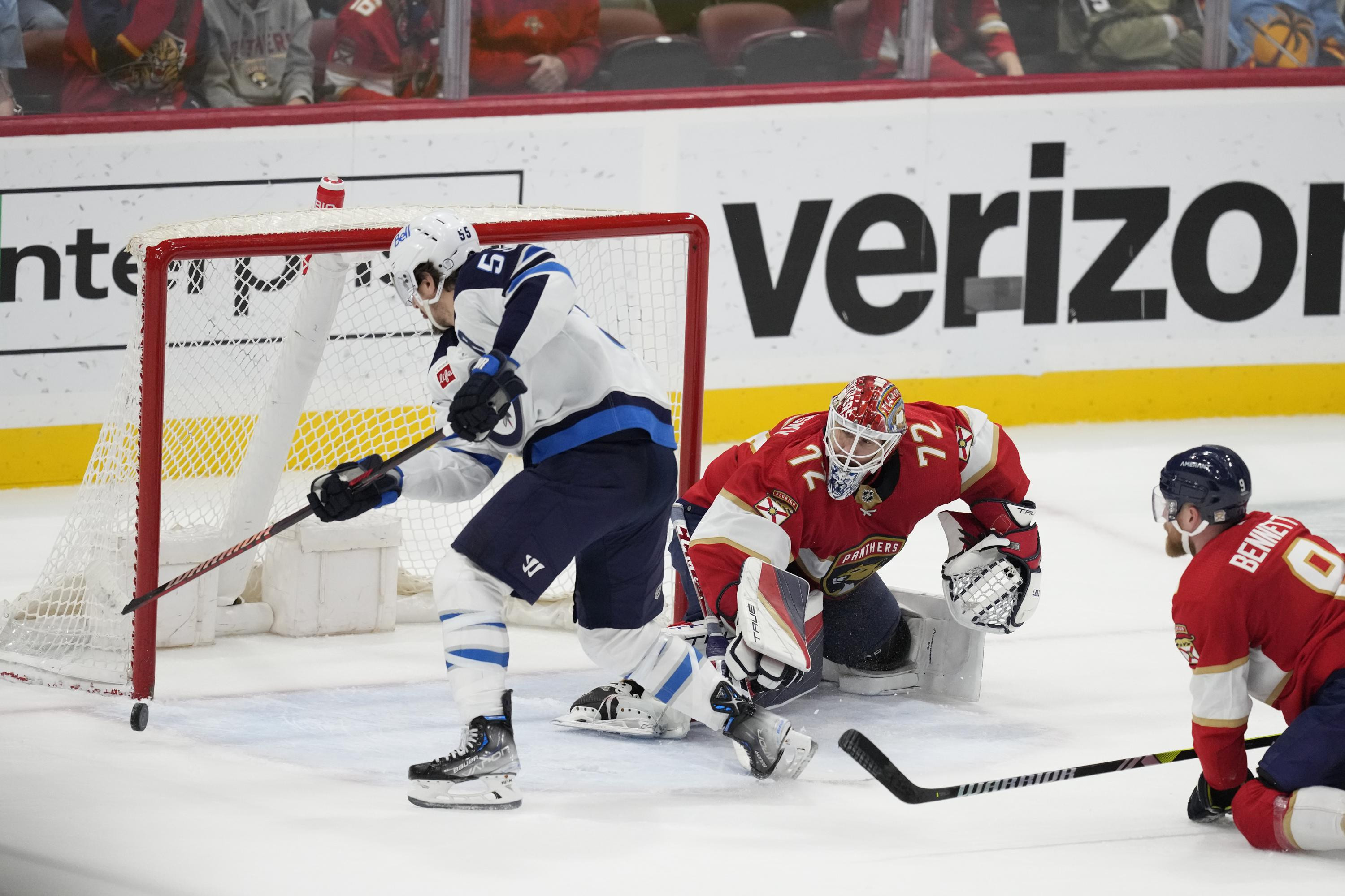 Unbelievable! Jets' Bank Shot Victory Over Panthers: Scheifele's Hat Trick & Barron's Miraculous Goals!