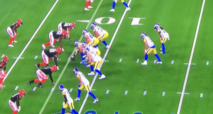 Unbelievable! Rams Escape Blatant False Start Penalty in Crucial Fourth-Down Play