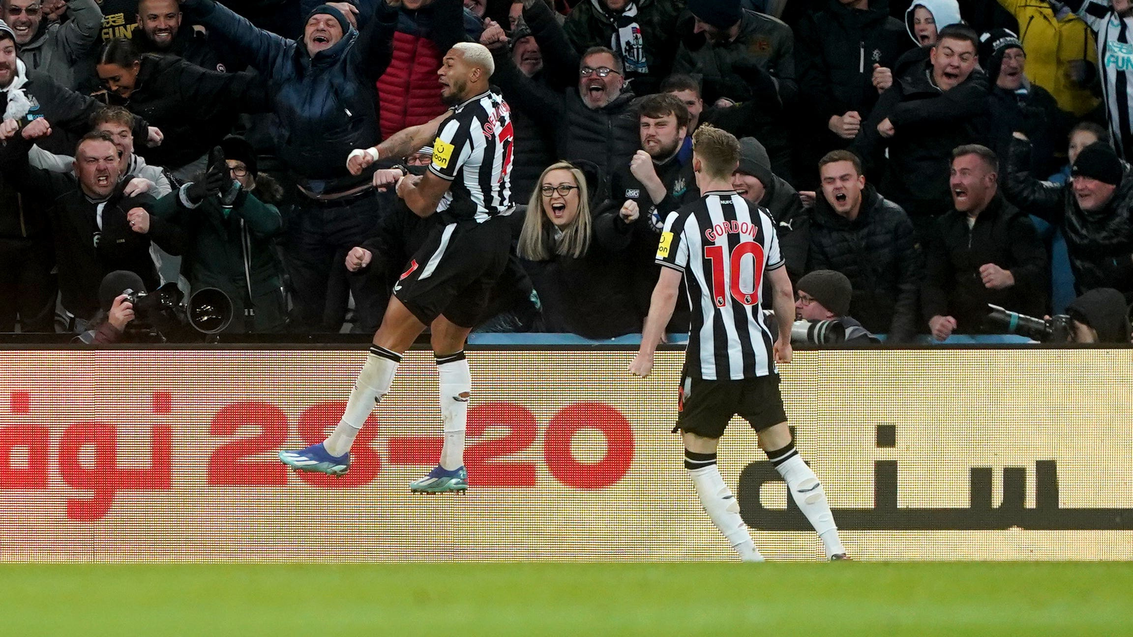 Unbelievable Upset! Bournemouth Thrashes Newcastle 4-1, Ending Magpies' Winning Streak