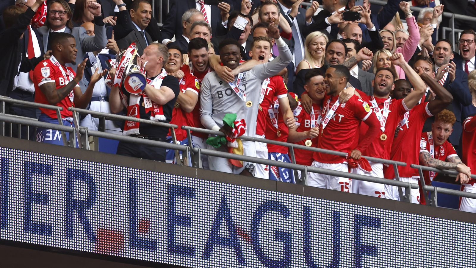 Unbelievable Upset! Bournemouth's Stunning 5-0 Victory Over Nottingham Forest!