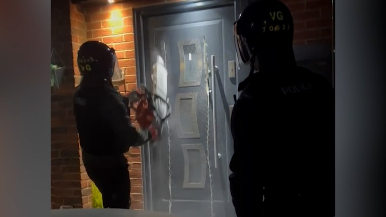 Underwear Escape! Drug Dealer's Desperate Chainsaw Raid Dash Caught on Camera