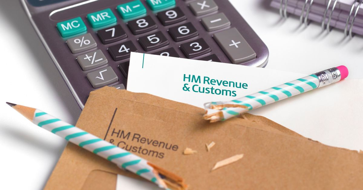 Urgent! HMRC Offers Festive Tax Payment Plan: Avoid Penalties and Spread the Cost!