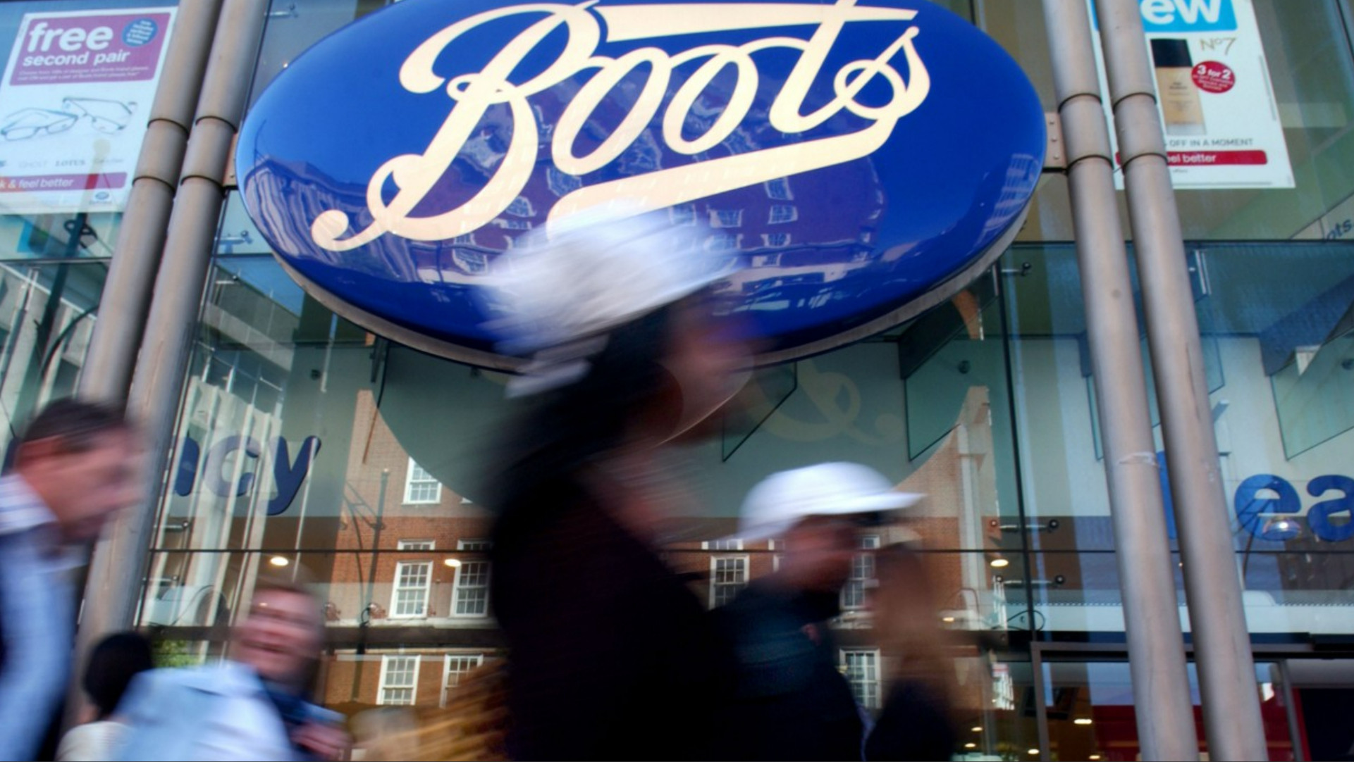 Urgent Recall: Boots Christmas Gift Set Poses Serious Burn Risk!