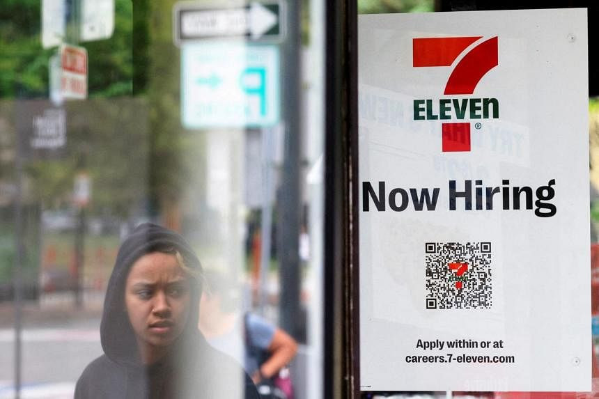 US Job Growth Stumbles: August Report Raises Recession Fears as Fed Prepares Rate Cut