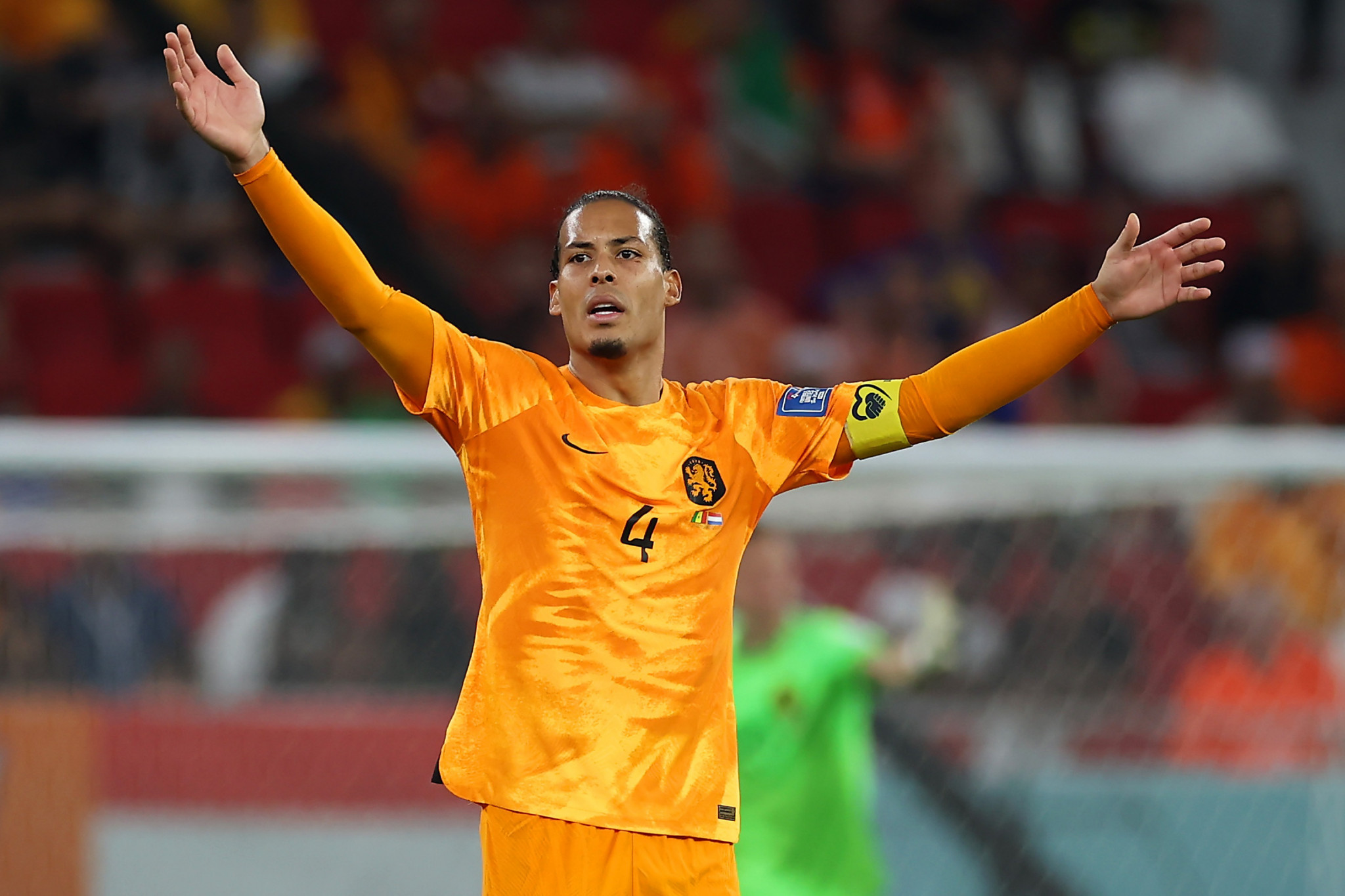 Van Dijk Commits to Netherlands Until 2026 World Cup: Koeman Confirms Talks with Liverpool Star