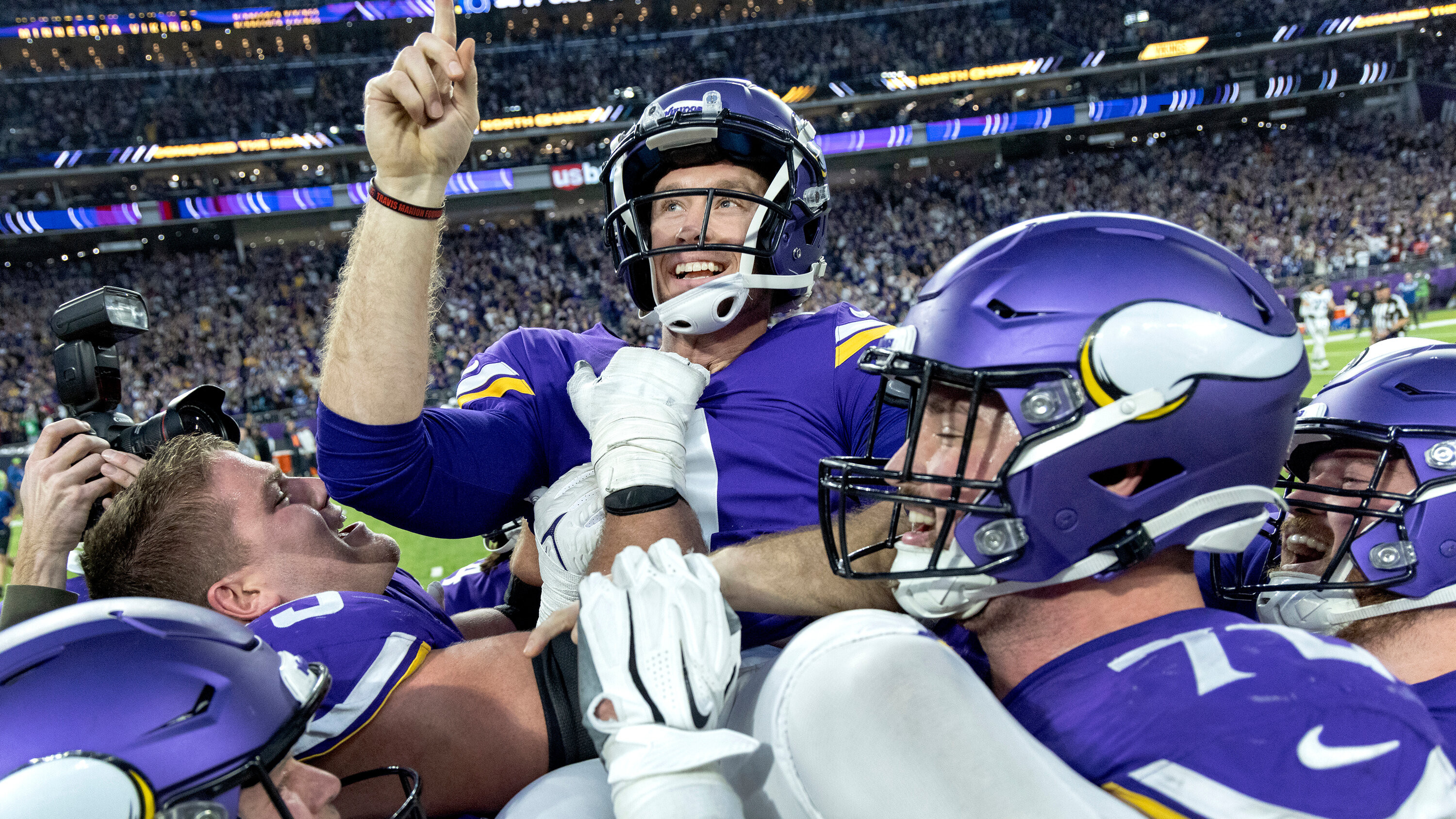 Vikings Take Down Colts After Brutal First Half, Win 21-10