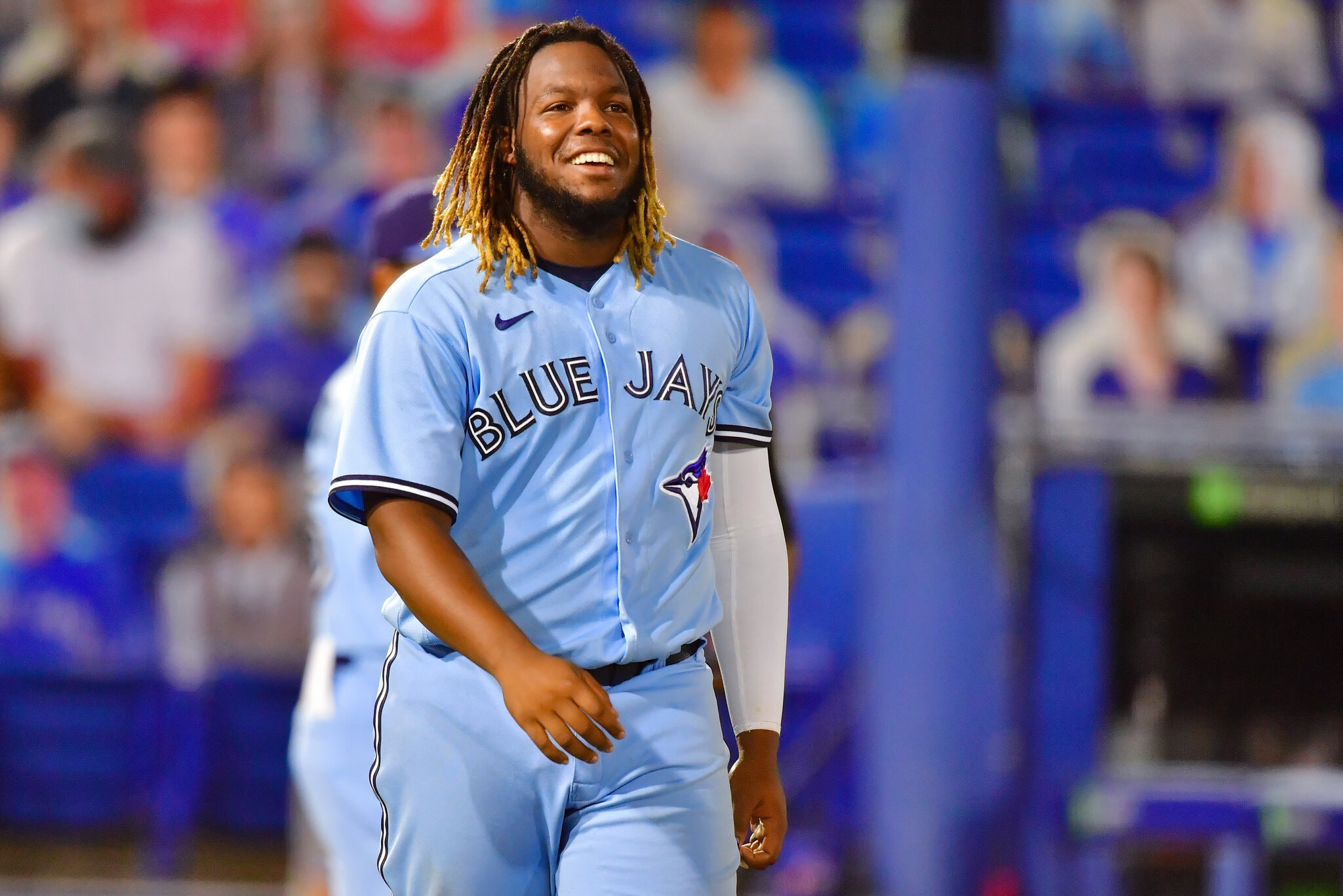 Vladimir Guerrero Jr. Extends Hit Streak to 20 Games, Drives in 4 Runs as Blue Jays Beat Orioles