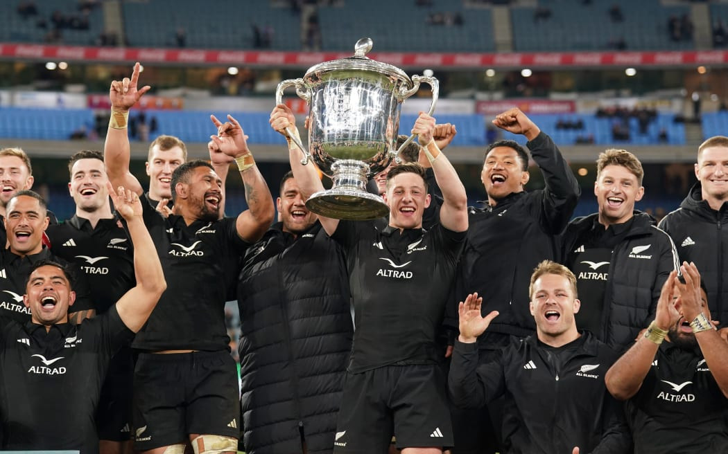 Wallabies' Heroic Comeback Falls Short as All Blacks Hold On to Bledisloe Cup