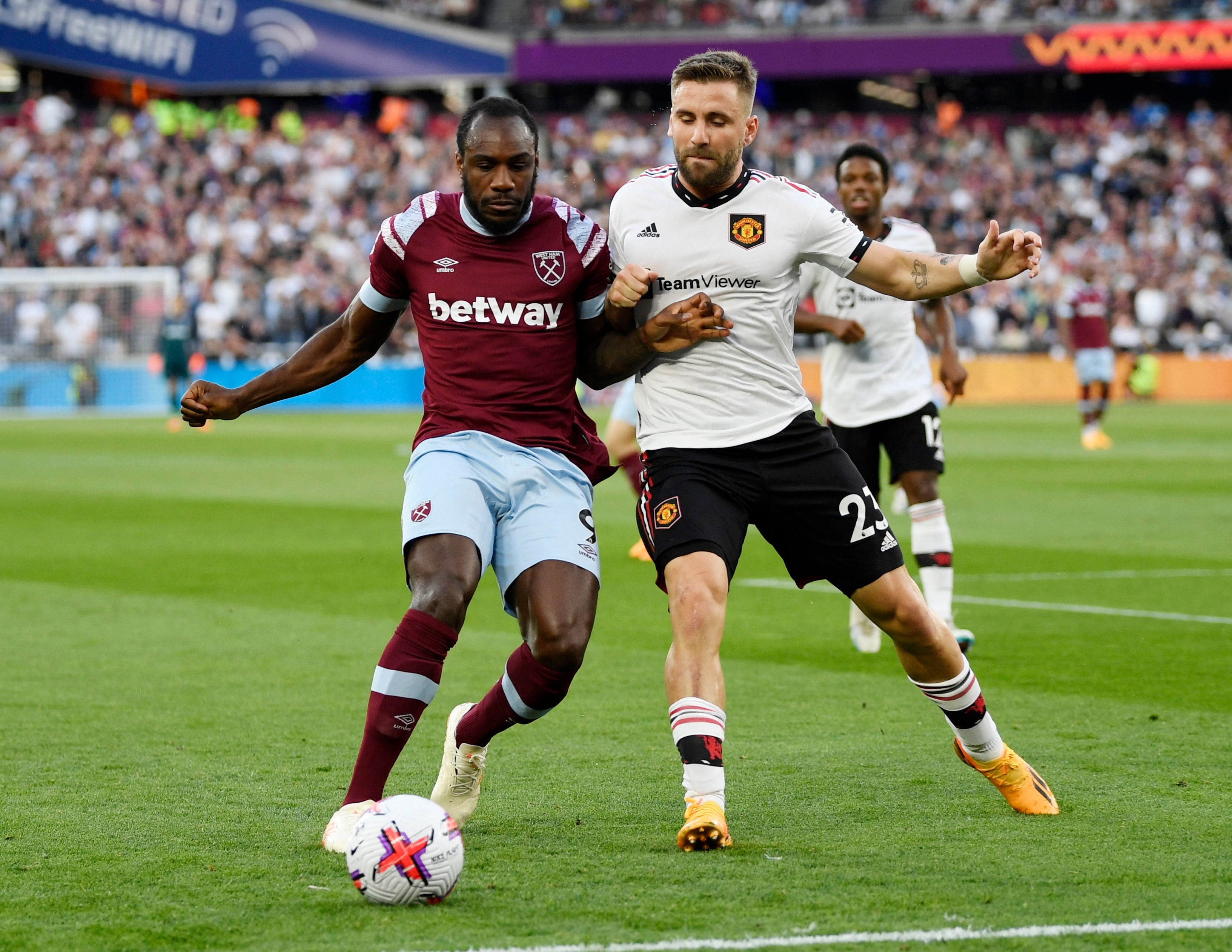 West Ham vs Manchester United LIVE! Premier League match stream, latest score and goal updates today