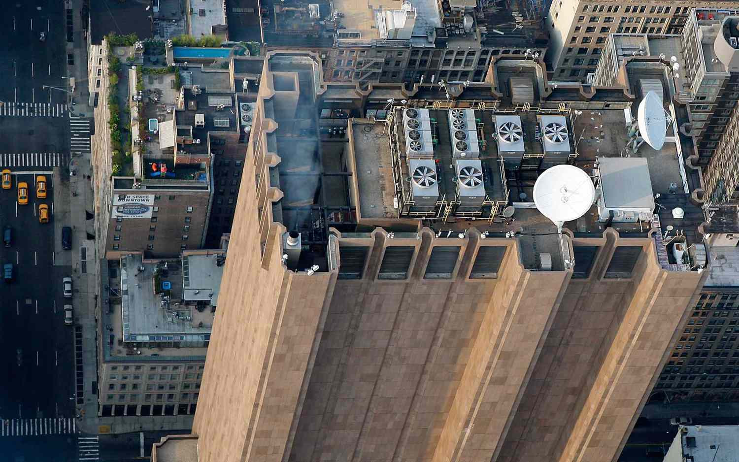 Windowless Skyscraper in NYC: What's Inside the Mysterious 33 Thomas Street?