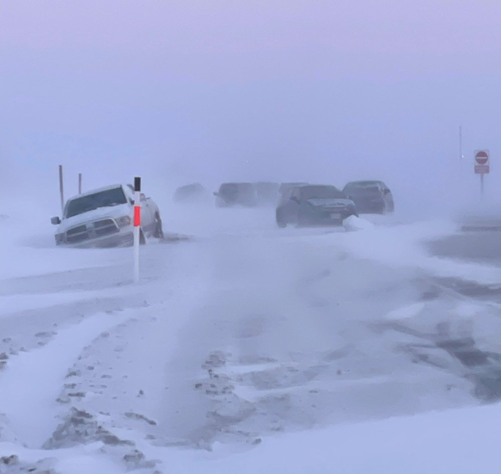 Winnipeg Blizzard Warning: Travel 'Impossible' as 100 km/h Winds & Zero Visibility Expected