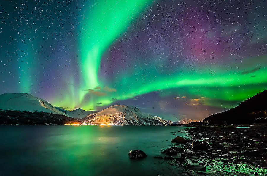 Witness the Spectacle: Strong Aurora Borealis Forecast for New Year's Eve!