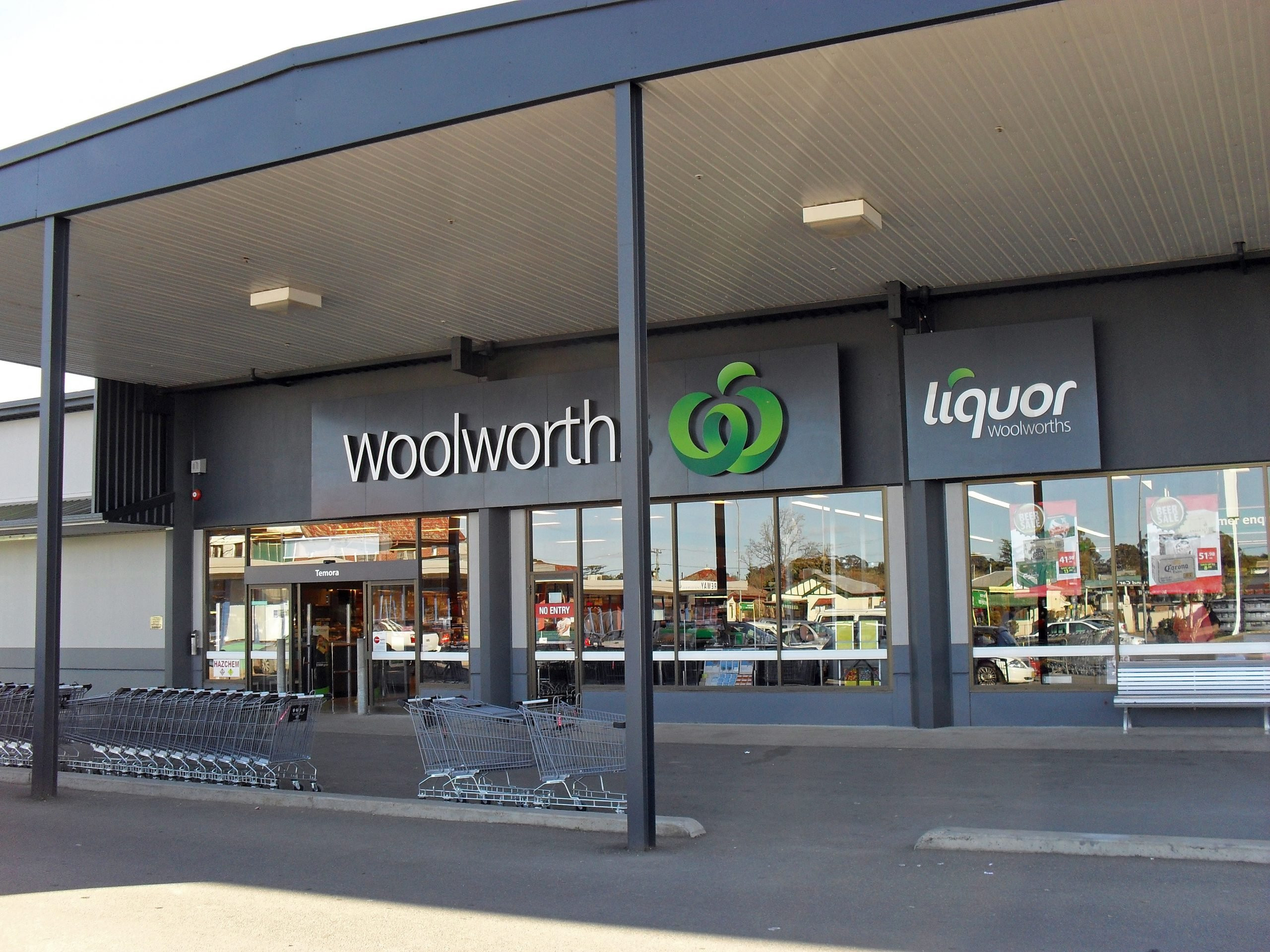 Woolworths and Coles Sued by ACCC for Misleading Discount Claims: Are You Being Duped?