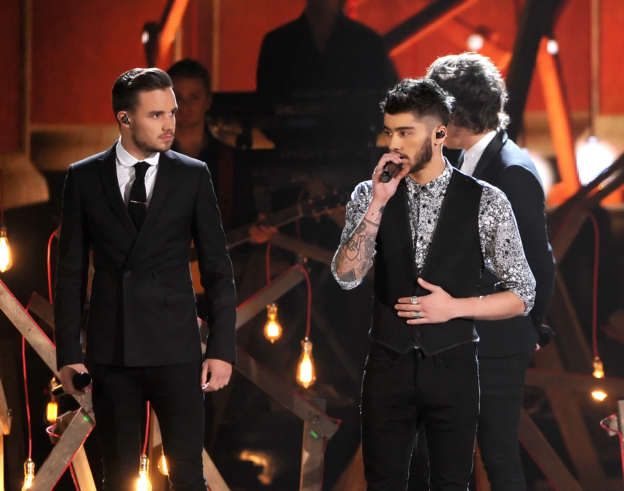 Zayn Malik Postpones Tour Dates Following Liam Payne's Death: A Heartbreaking Update