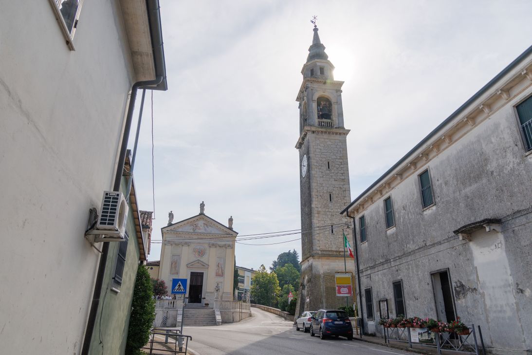 The theater was built in Arcugnano, a small town in the hills outside Vicenza.